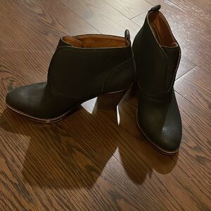 Lucky brand size 7M booties
